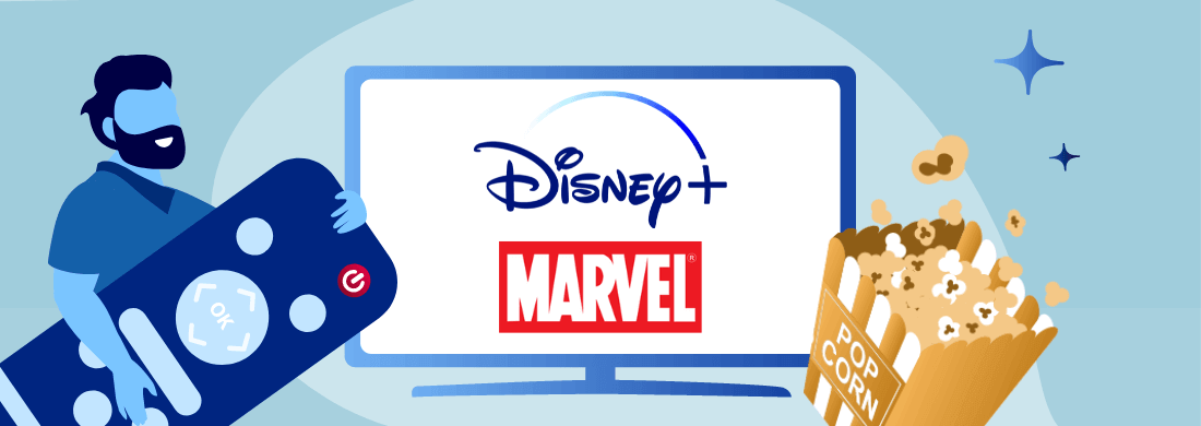 Homem com controle remoto e pipoca, assistindo a TV com Marvel no Disney Plus