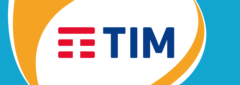 logomarca da operadora TIM em um fundo branco com margem azul e verde